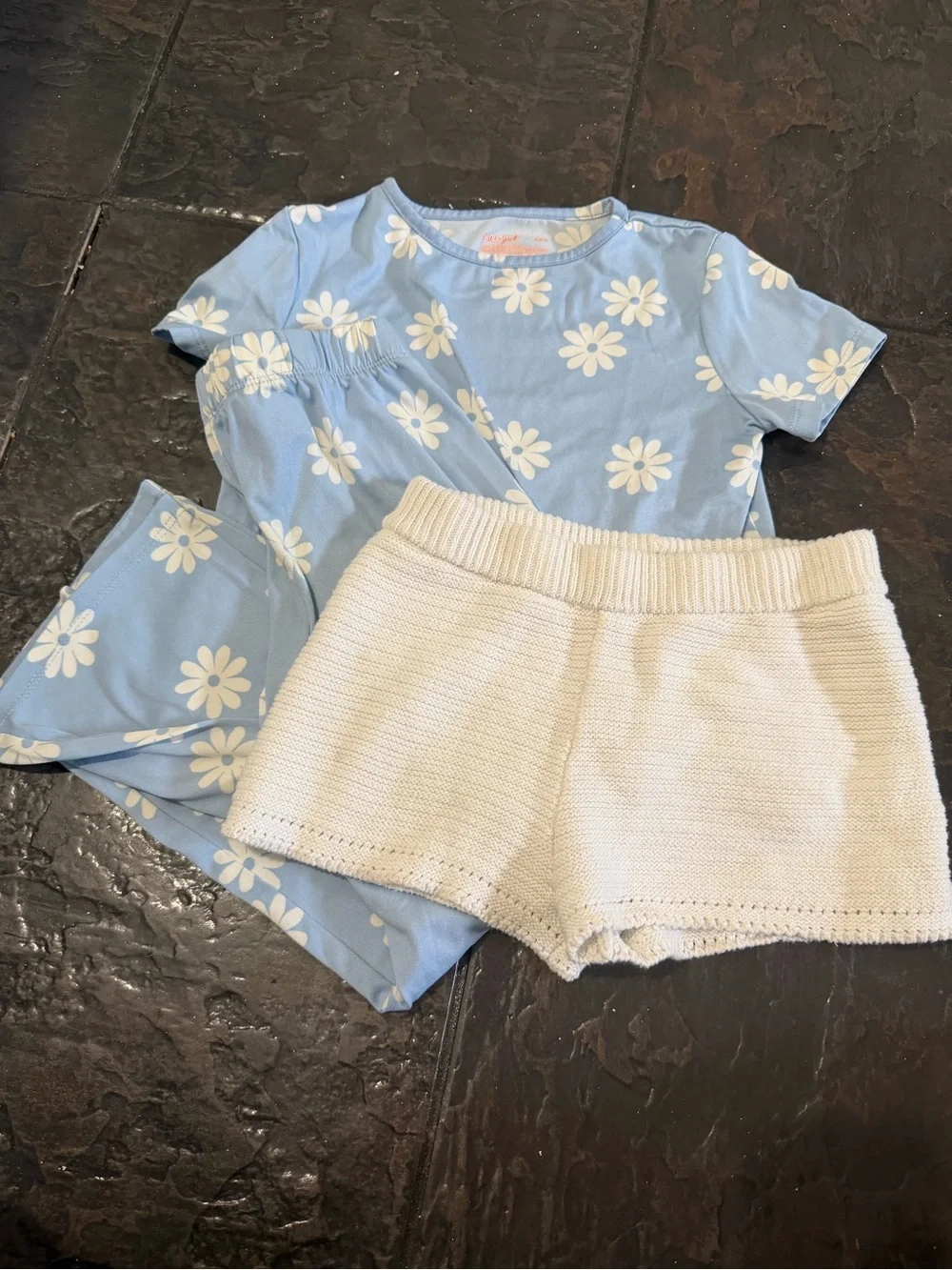 Cat & Jack Blue Daisy Pajama Set + Cream Knit Shorts Bundle Size 6-7